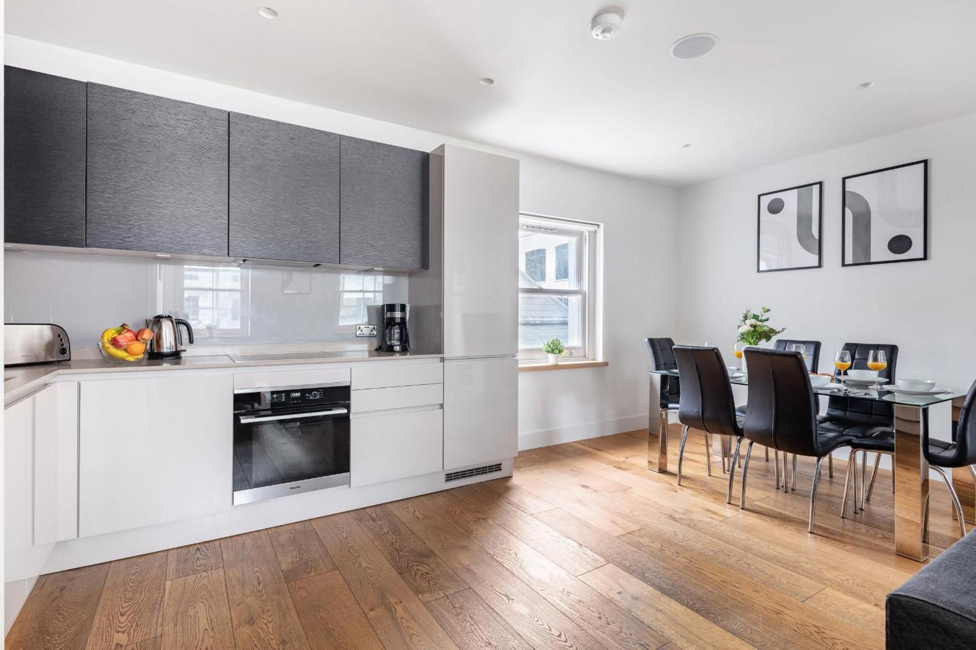 2Br In Soho - Charlotte Street - Cityapartmentstay Лондон Экстерьер фото